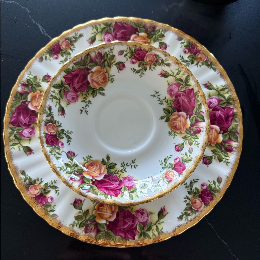 VINTAGE ROYAL ALBERT 1962 Old Country Roses Four Piece Tea Set - Picture 11 of 12